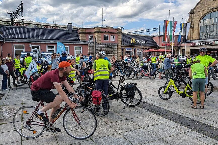 Fahrraddemo Start am Hauptbahnhof Hagen